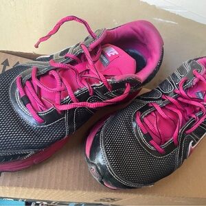 Woman’s NIKE REAX ROCKET